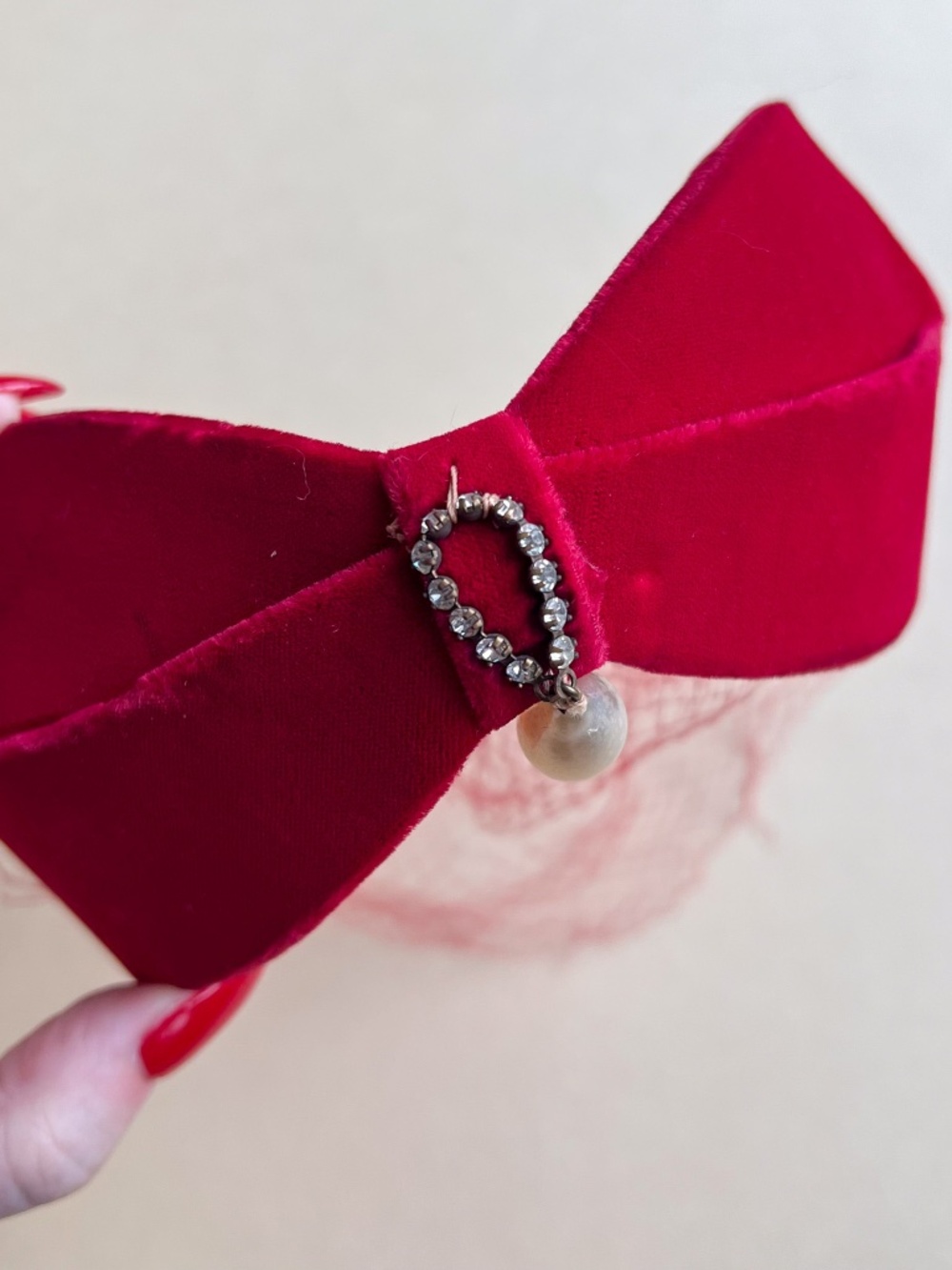 Vintage 1950s Red Velvet Headband With Tear-Drop Pearl and Netting - Picture 4 of 7